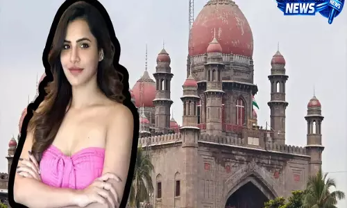 Hyderabad: बिग बॉस फेम आशु रेड्डी को NRI फ्रॉड केस में HC से झटका Hyderabad: बिग बॉस फेम आशु रेड्डी को NRI फ्रॉड केस में HC से झटका