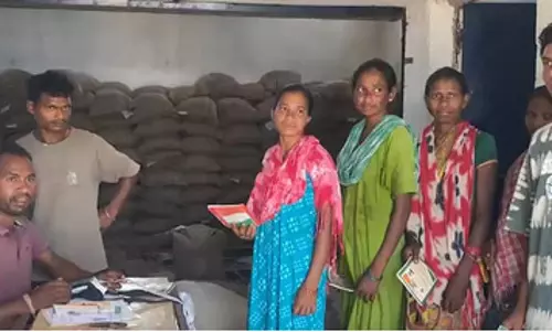 नक्सल मुक्त पोलमपल्ली में खुली स्थायी राशन दुकान, ग्रामीणों को मिली बड़ी राहत नक्सल मुक्त पोलमपल्ली में खुली स्थायी राशन दुकान, ग्रामीणों को मिली बड़ी राहत