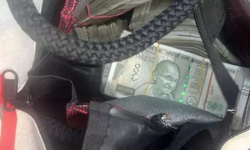 Punjab रियल एस्टेट मामले में ईडी की बड़ी कार्रवाई, फ्लैट से नगद गायब Punjab रियल एस्टेट मामले में ईडी की बड़ी कार्रवाई, फ्लैट से नगद गायब