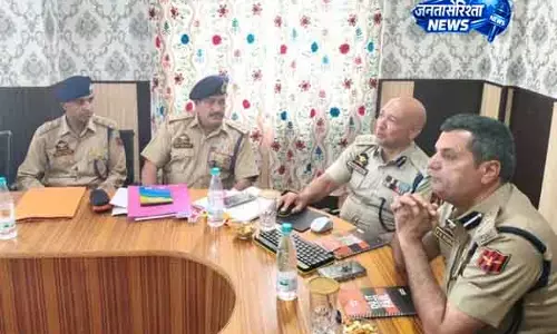 DIG ने Kashmir रेलवे नेटवर्क पर सुरक्षा तैयारियों की समीक्षा की DIG ने Kashmir रेलवे नेटवर्क पर सुरक्षा तैयारियों की समीक्षा की