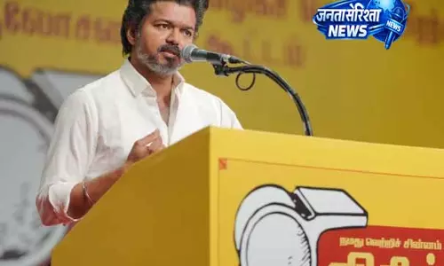 Tamil Nadu: गवर्नर के रुख पर कानूनी विशेषज्ञों की राय बंटी हुई Tamil Nadu: गवर्नर के रुख पर कानूनी विशेषज्ञों की राय बंटी हुई