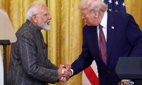 ट्रंप ने PM मोदी की ऐतिहासिक बंगाल जीत की तारीफ़ की, कहा—भारत खुशनसीब है कि उन्हें अपना नेता मिला ट्रंप ने PM मोदी की ऐतिहासिक बंगाल जीत की तारीफ़ की, कहा—भारत खुशनसीब है कि उन्हें अपना नेता मिला
