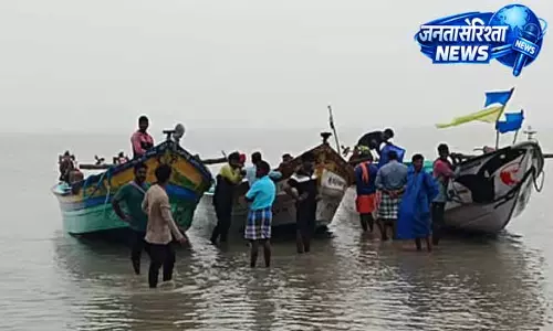 Sri Lanka ने 12 मछुआरों की गिरफ्तारी अवधि बढ़ाई