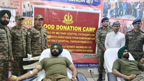 Farrukhabad: रक्तदान कर जवान ने निभाई सामाजिक जिम्मेदारी Farrukhabad: रक्तदान कर जवान ने निभाई सामाजिक जिम्मेदारी