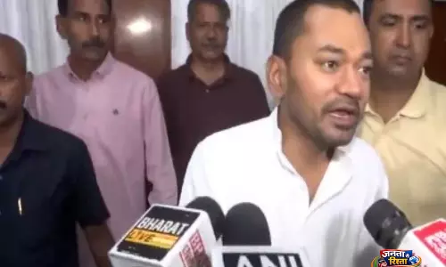 बिहार: JDU नेता निशांत कुमार ने स्वास्थ्य मंत्री का पदभार संभाला बिहार: JDU नेता निशांत कुमार ने स्वास्थ्य मंत्री का पदभार संभाला