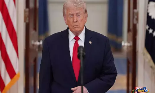टैरिफ की दीवार ढही: अमेरिकी अदालत ने राष्ट्रपति Trump के 10 प्रतिशत वैश्विक शुल्क को अवैध करार दिया टैरिफ की दीवार ढही: अमेरिकी अदालत ने राष्ट्रपति Trump के 10 प्रतिशत वैश्विक शुल्क को अवैध करार दिया