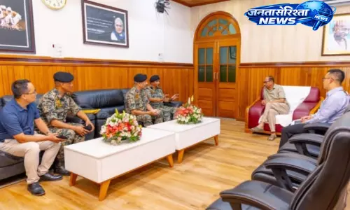 Manipur : कामजोंग में हिंसा, बॉर्डर गांवों पर हमला-आगजनी, कई घर जले, लोग लापता Manipur : कामजोंग में हिंसा, बॉर्डर गांवों पर हमला-आगजनी, कई घर जले, लोग लापता