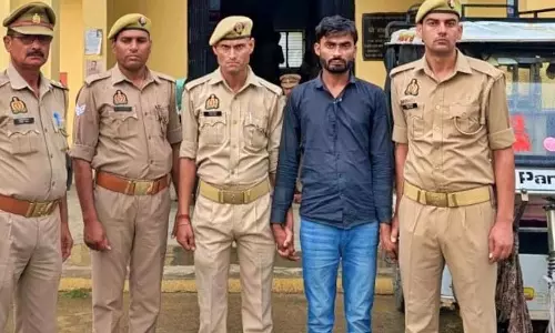 ई-रिक्शा चालक की हत्या का खुलासा, दोस्त ने ही किया था मर्डर ई-रिक्शा चालक की हत्या का खुलासा, दोस्त ने ही किया था मर्डर