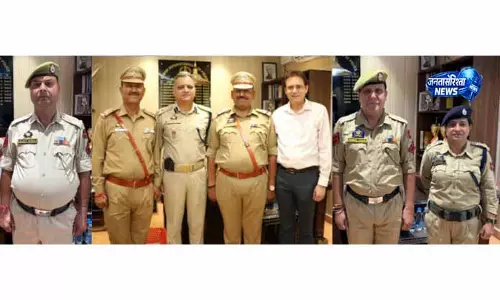 GRP Jammu: पदोन्नति पाने वाले कर्मचारियों के लिए विशेष पिपिंग समारोह GRP Jammu: पदोन्नति पाने वाले कर्मचारियों के लिए विशेष पिपिंग समारोह