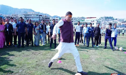 Uttarakhand के मुख्यमंत्री धामी ने पिथौरागढ़ में उन्नत क्रिकेट मैदान का किया उद्घाटन