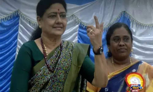 बेहद दुखद: वीके शशिकला ने AIADMK-DMK गठबंधन की खबरों की कड़ी आलोचना की