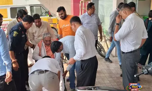 Panipat में मंत्री कृष्ण लाल पंवार के काफिले की गाड़ियां टकराईं, बड़ा हादसा टला Panipat में मंत्री कृष्ण लाल पंवार के काफिले की गाड़ियां टकराईं, बड़ा हादसा टला