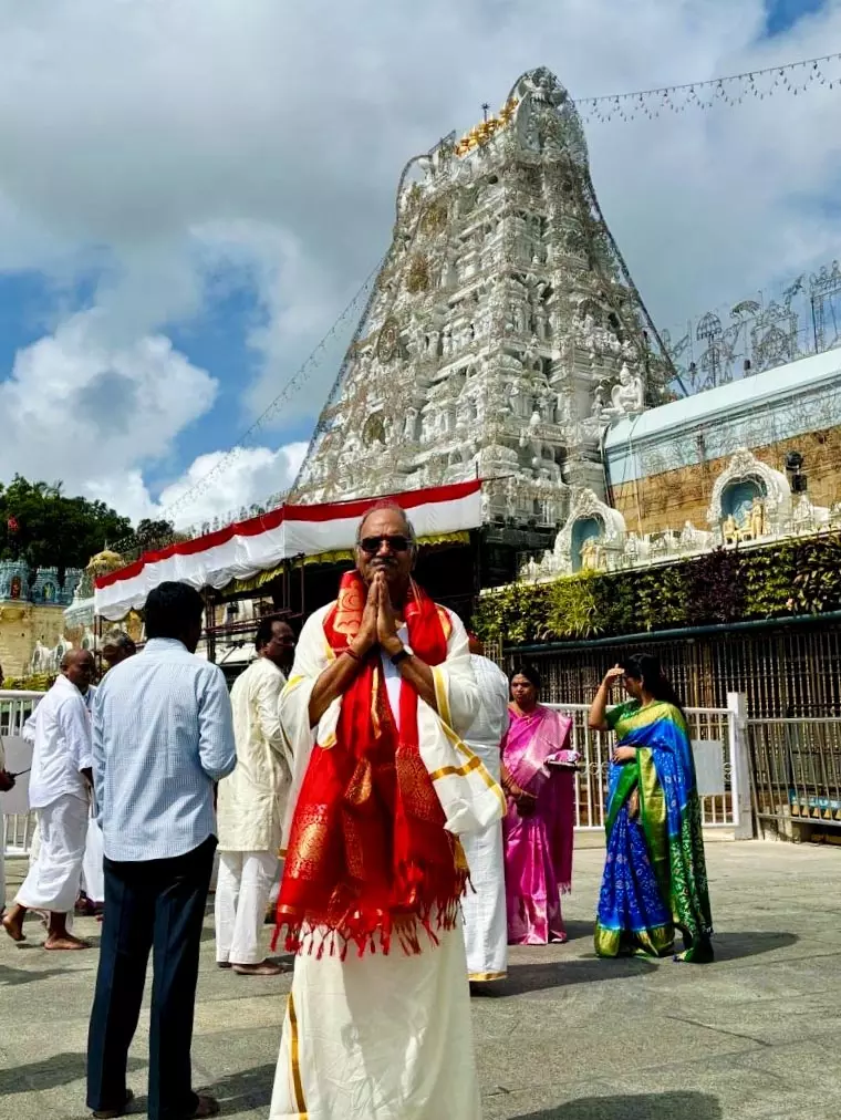 बृजमोहन अग्रवाल ने वेंकटेश्वर मंदिर में पूजा-अर्चना की बृजमोहन अग्रवाल ने वेंकटेश्वर मंदिर में पूजा-अर्चना की