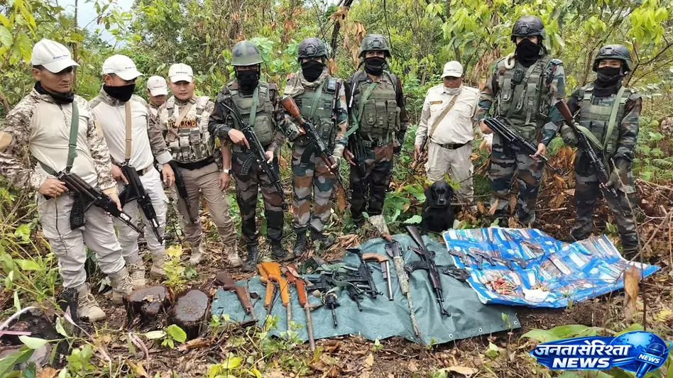 Manipur : सेनापति जिले में असम राइफल्स की बड़ी कार्रवाई, हथियारों का जखीरा बरामद Manipur : सेनापति जिले में असम राइफल्स की बड़ी कार्रवाई, हथियारों का जखीरा बरामद