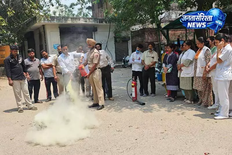 Shaheed Babu Labh Singh सिविल अस्पताल में सुरक्षा जागरूकता सप्ताह संपन्न Shaheed Babu Labh Singh सिविल अस्पताल में सुरक्षा जागरूकता सप्ताह संपन्न