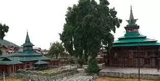 SRINAGAR डीसी सार्जेंट ने खानकाह-ए-नक्शबंद और मंदिर निरीक्षण किया SRINAGAR डीसी सार्जेंट ने खानकाह-ए-नक्शबंद और मंदिर निरीक्षण किया