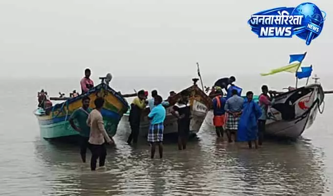 Sri Lanka ने 12 मछुआरों की गिरफ्तारी अवधि बढ़ाई Sri Lanka ने 12 मछुआरों की गिरफ्तारी अवधि बढ़ाई