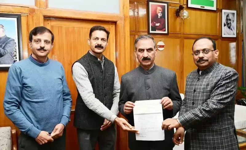 Shimla: जनकल्याण के लिए आर्थिक मदद दी गई Shimla: जनकल्याण के लिए आर्थिक मदद दी गई