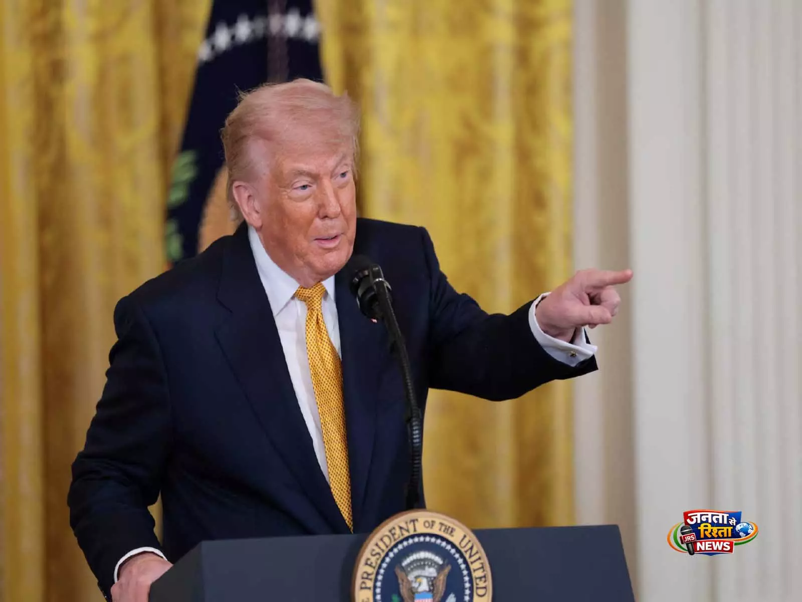 Trump का दावा: झड़पों के बावजूद ईरान के साथ संघर्ष-विराम कायम, टूटने पर दी चेतावनी Trump का दावा: झड़पों के बावजूद ईरान के साथ संघर्ष-विराम कायम, टूटने पर दी चेतावनी