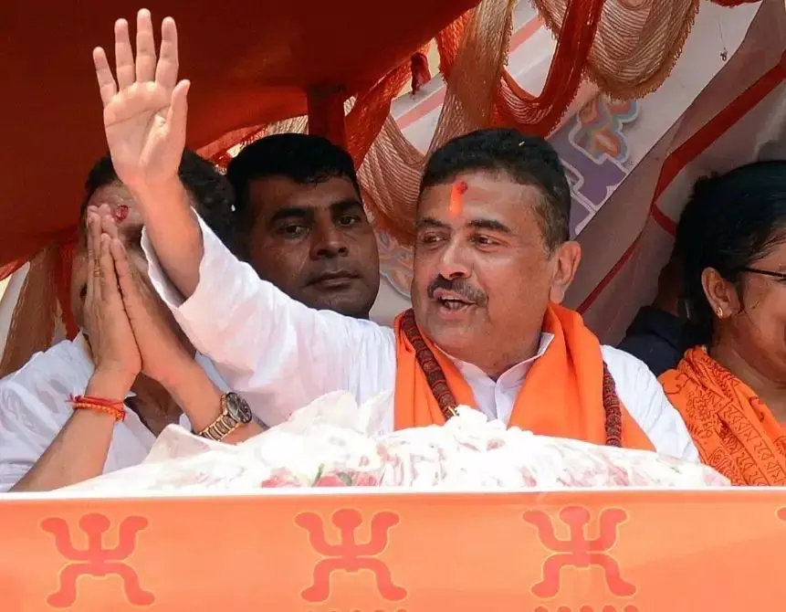 शुभेंदु अधिकारी शाम 6:30 बजे राज्यपाल से मिलेंगे, सरकार बनाने का दावा करेंगे पेश शुभेंदु अधिकारी शाम 6:30 बजे राज्यपाल से मिलेंगे, सरकार बनाने का दावा करेंगे पेश
