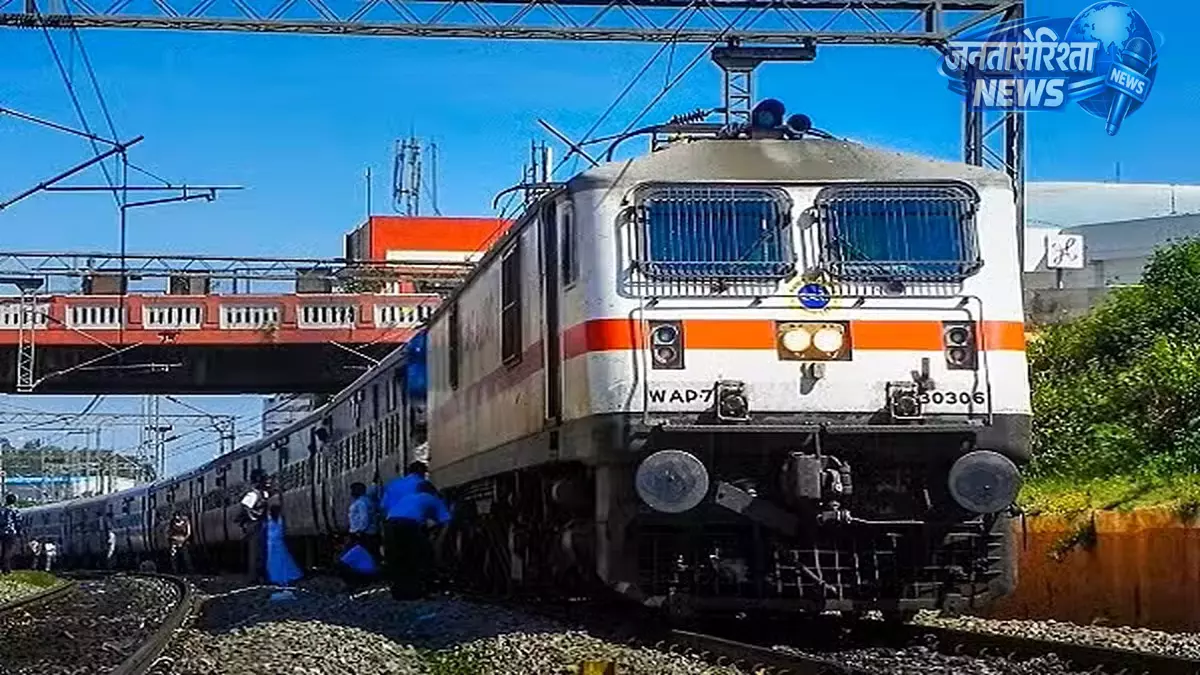 Bengaluru–मुंबई सुपरफास्ट ट्रेन जून के अंत तक शुरू होने की संभावना, प्रल्हाद जोशी की घोषणा Bengaluru–मुंबई सुपरफास्ट ट्रेन जून के अंत तक शुरू होने की संभावना, प्रल्हाद जोशी की घोषणा