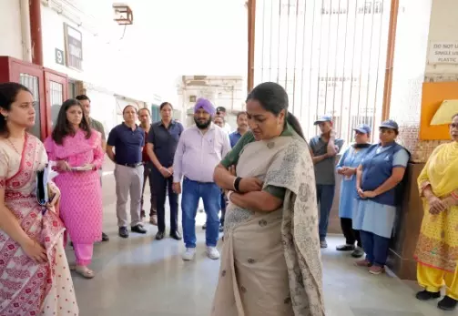 New Delhi: राजकीय सर्वोदय विद्यालय का सीएम रेखा गुप्ता ने लिया जायजा New Delhi: राजकीय सर्वोदय विद्यालय का सीएम रेखा गुप्ता ने लिया जायजा