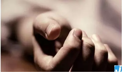 जंगल में पेड़ से लटके मिले युवक-युवती के शव, ग्रामीणों में फैली दहशत जंगल में पेड़ से लटके मिले युवक-युवती के शव, ग्रामीणों में फैली दहशत