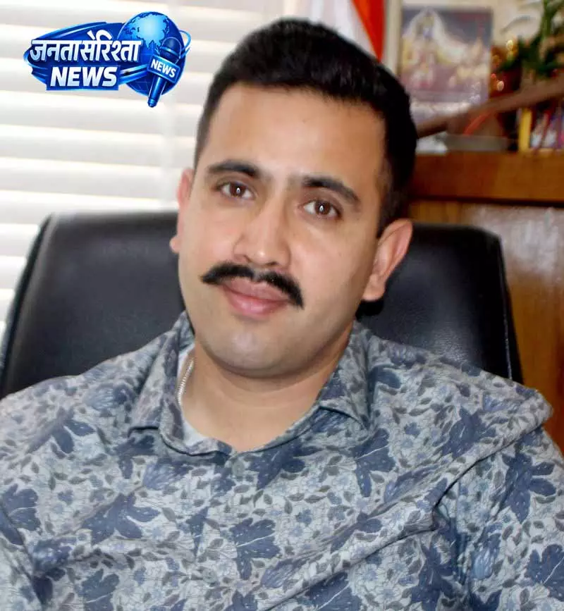 Vikramaditya ने मंडी में कांग्रेस उम्मीदवारों के समर्थन में अभियान की शुरुआत की Vikramaditya ने मंडी में कांग्रेस उम्मीदवारों के समर्थन में अभियान की शुरुआत की