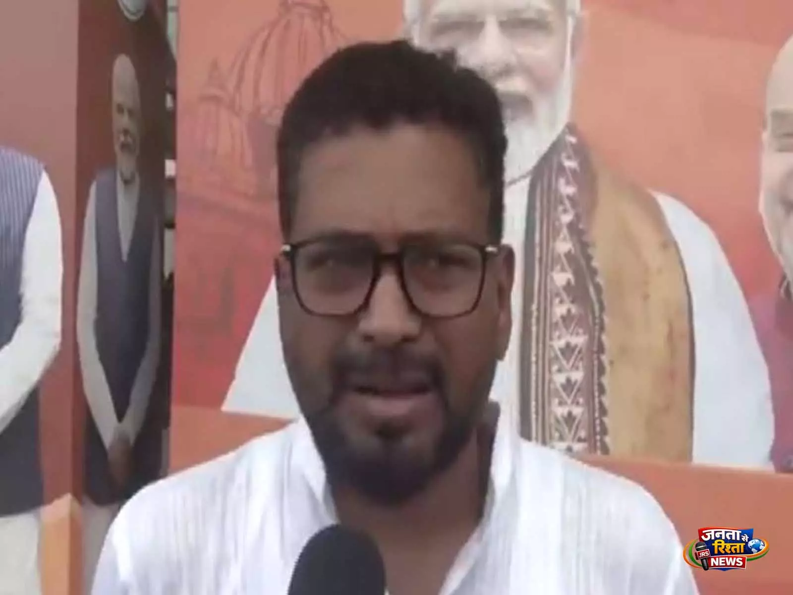 BJP नेता शंकर घोष बोले- “परिवार के कई सदस्यों ने राजनीतिक हिंसा में जान गंवाई” BJP नेता शंकर घोष बोले- “परिवार के कई सदस्यों ने राजनीतिक हिंसा में जान गंवाई”