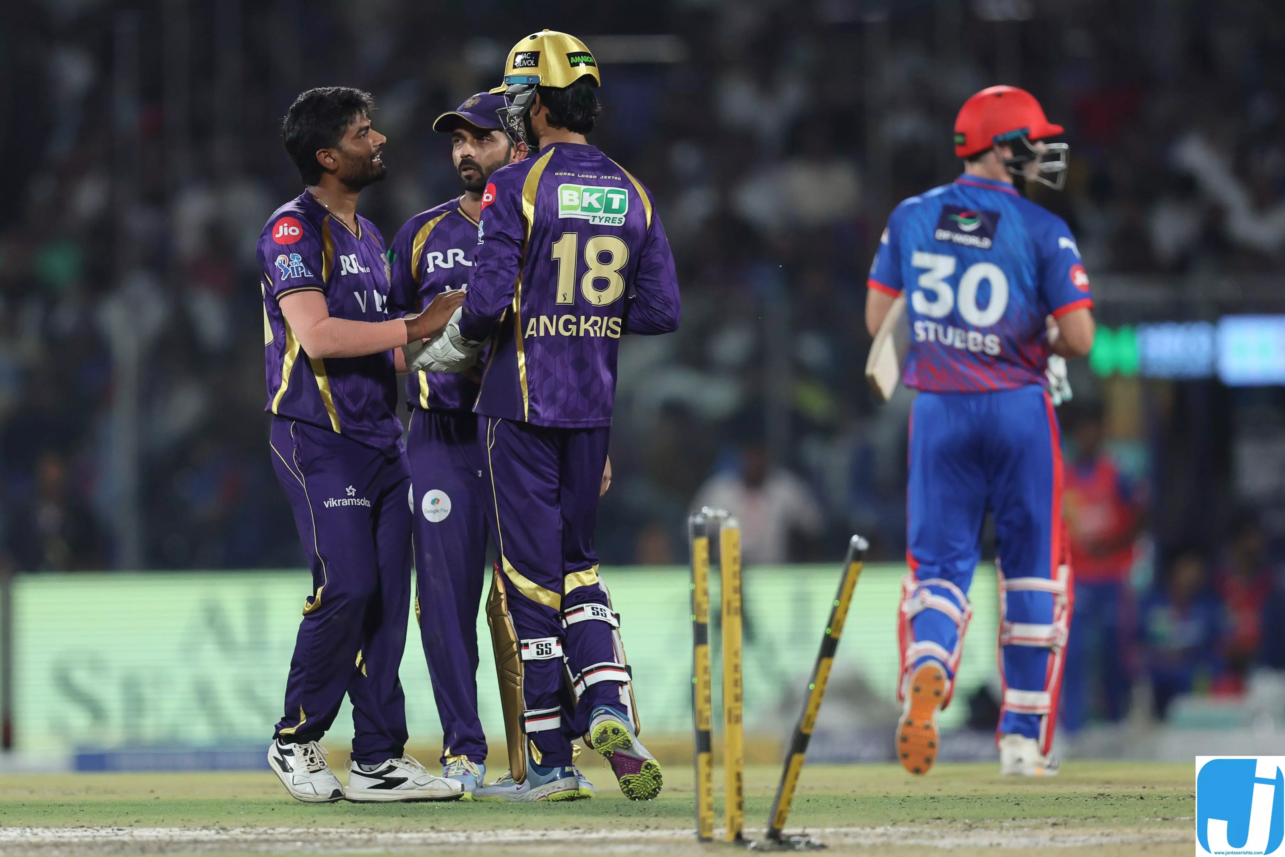 IPL 2026: दिल्ली को सातवा झटका, 39 रन बनाकर आउट हुए आशुतोष शर्मा IPL 2026: दिल्ली को सातवा झटका, 39 रन बनाकर आउट हुए आशुतोष शर्मा