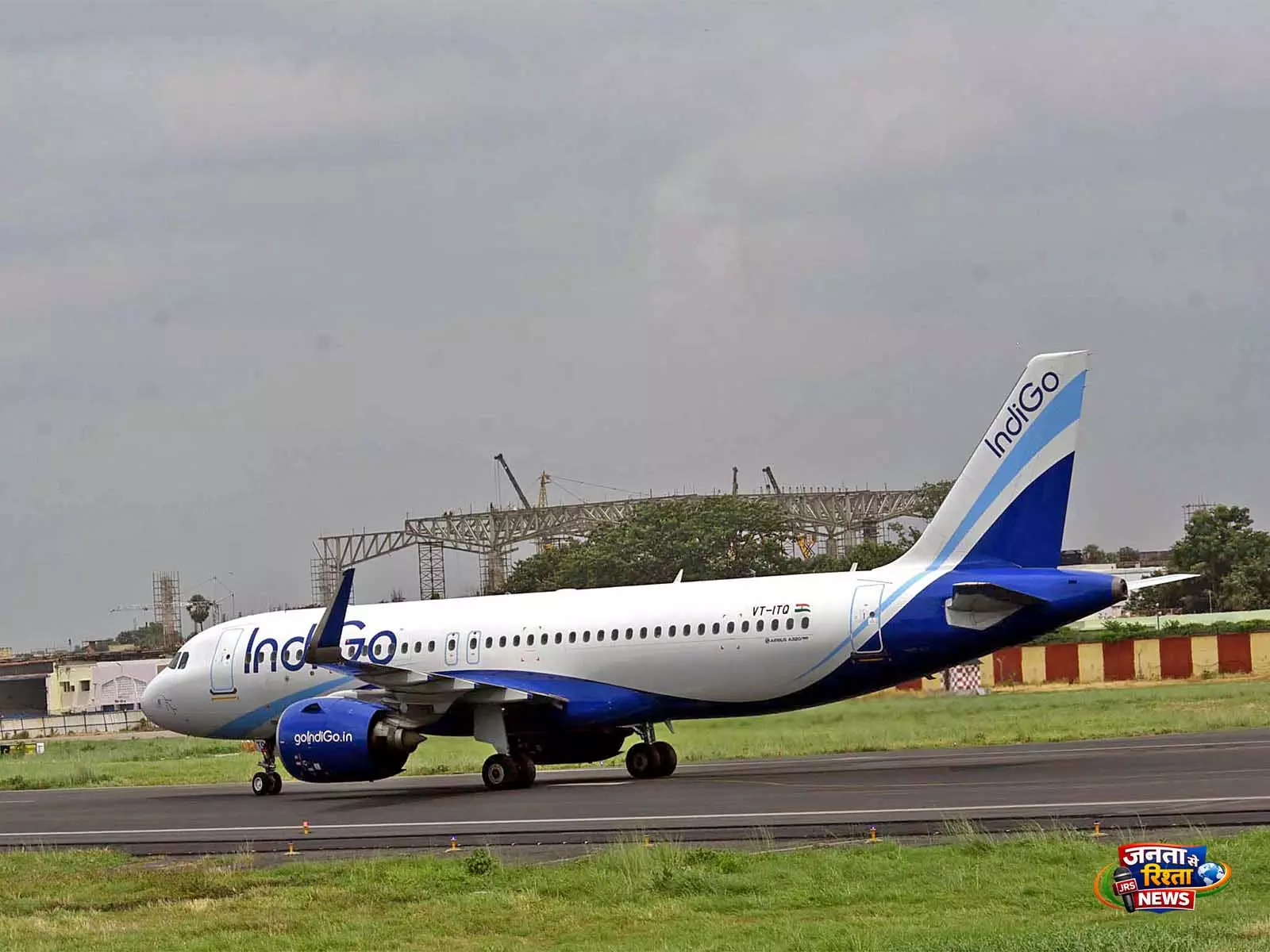 खराब मौसम के चलते Kolkata-पटना इंडिगो फ्लाइट लखनऊ डायवर्ट खराब मौसम के चलते Kolkata-पटना इंडिगो फ्लाइट लखनऊ डायवर्ट