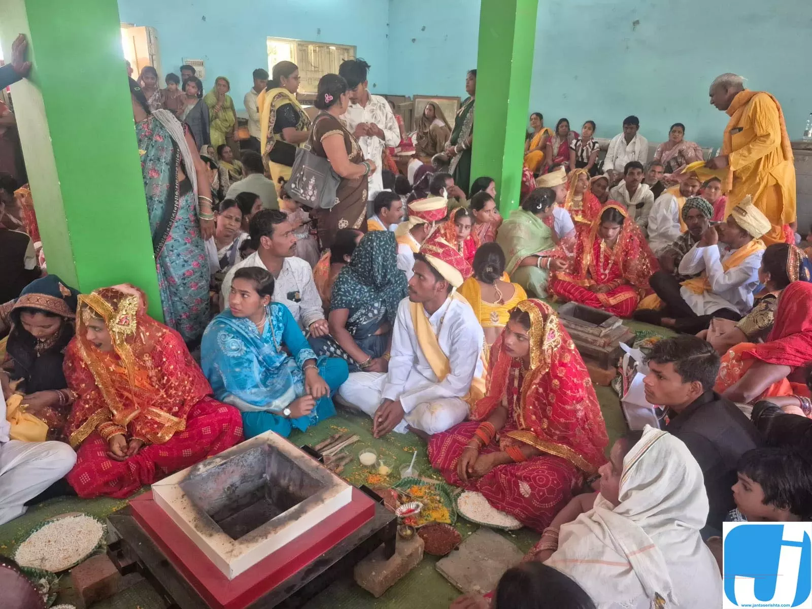 मुख्यमंत्री सामूहिक विवाह : गायत्री मंदिर में 21 जोडे ने लिये सात फेरे मुख्यमंत्री सामूहिक विवाह : गायत्री मंदिर में 21 जोडे ने लिये सात फेरे