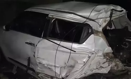 5 की मौत, बाजार में घुसा ट्रक और भीड़ को कुचला 5 की मौत, बाजार में घुसा ट्रक और भीड़ को कुचला
