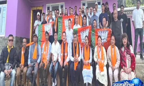 Sikkim: रांगांग-यांगांग में पंचायत समेत पंद्रह परिवार भाजपा में शामिल Sikkim: रांगांग-यांगांग में पंचायत समेत पंद्रह परिवार भाजपा में शामिल