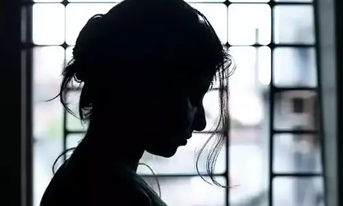 बड़े भाई ने बहू से किया रेप तो छोटे भाई ने किया सुसाइड, पीड़िता सदमे में बड़े भाई ने बहू से किया रेप तो छोटे भाई ने किया सुसाइड, पीड़िता सदमे में