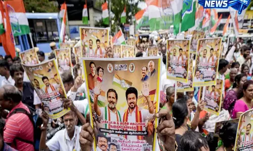 Vijays के शपथ ग्रहण के सस्पेंस के बीच हैदराबाद पहुंचे तमिलनाडु कांग्रेस के विधायक