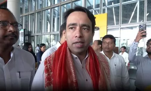 सुवेंदु अधिकारी के शपथ ग्रहण समारोह के लिए कोलकाता पहुंचे एनडीए नेता, जयंत चौधरी बोले- बंगाल की जनता का आभार सुवेंदु अधिकारी के शपथ ग्रहण समारोह के लिए कोलकाता पहुंचे एनडीए नेता, जयंत चौधरी बोले- बंगाल की जनता का आभार