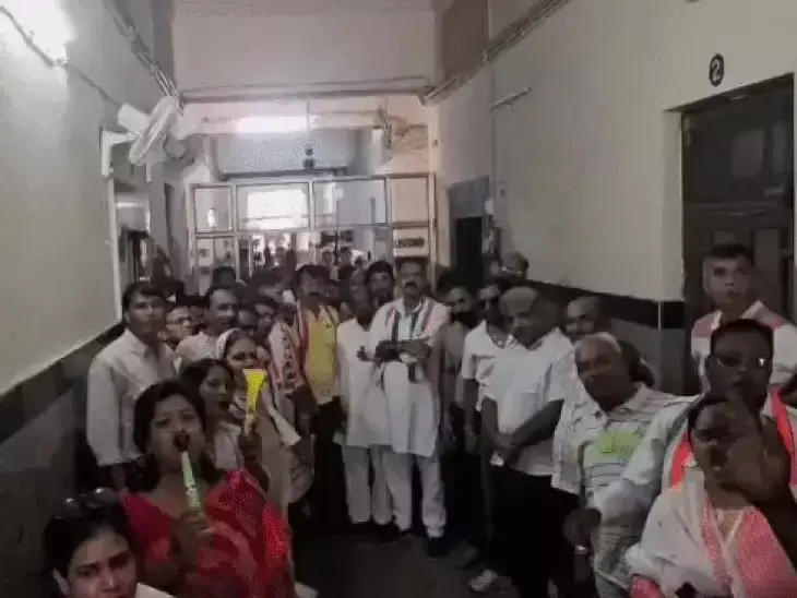 Udaipur: नगर निगम घटना में कांग्रेस नेताओं पर कार्रवाई Udaipur: नगर निगम घटना में कांग्रेस नेताओं पर कार्रवाई