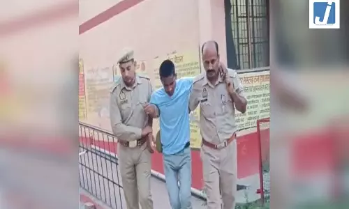 मुठभेड़ में 25 हजार का इनामी बदमाश गिरफ्तार, पैर में लगी गोली