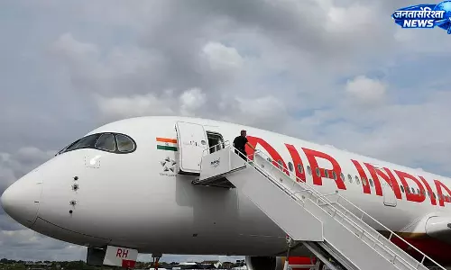 एयर इंडिया में खर्चों पर सख्ती, CEO ने गैर-ज़रूरी खर्च टालने के दिए निर्देश एयर इंडिया में खर्चों पर सख्ती, CEO ने गैर-ज़रूरी खर्च टालने के दिए निर्देश