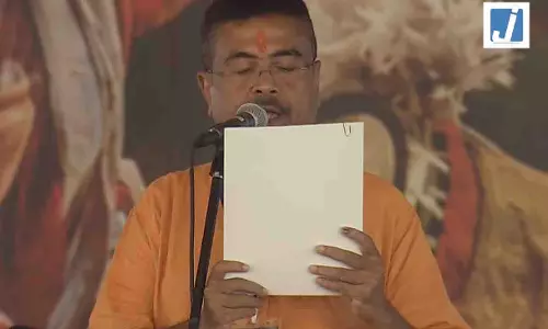 शुभेंदु अधिकारी ने ली CM पद की शपथ, आजादी के बाद पहली बार बंगाल को मिला BJP का मुख्यमंत्री