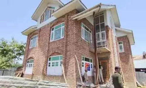 Anantnag में 6.5 करोड़ रुपये की ड्रग्स की संपत्ति कुर्क: पुलिस Anantnag में 6.5 करोड़ रुपये की ड्रग्स की संपत्ति कुर्क: पुलिस