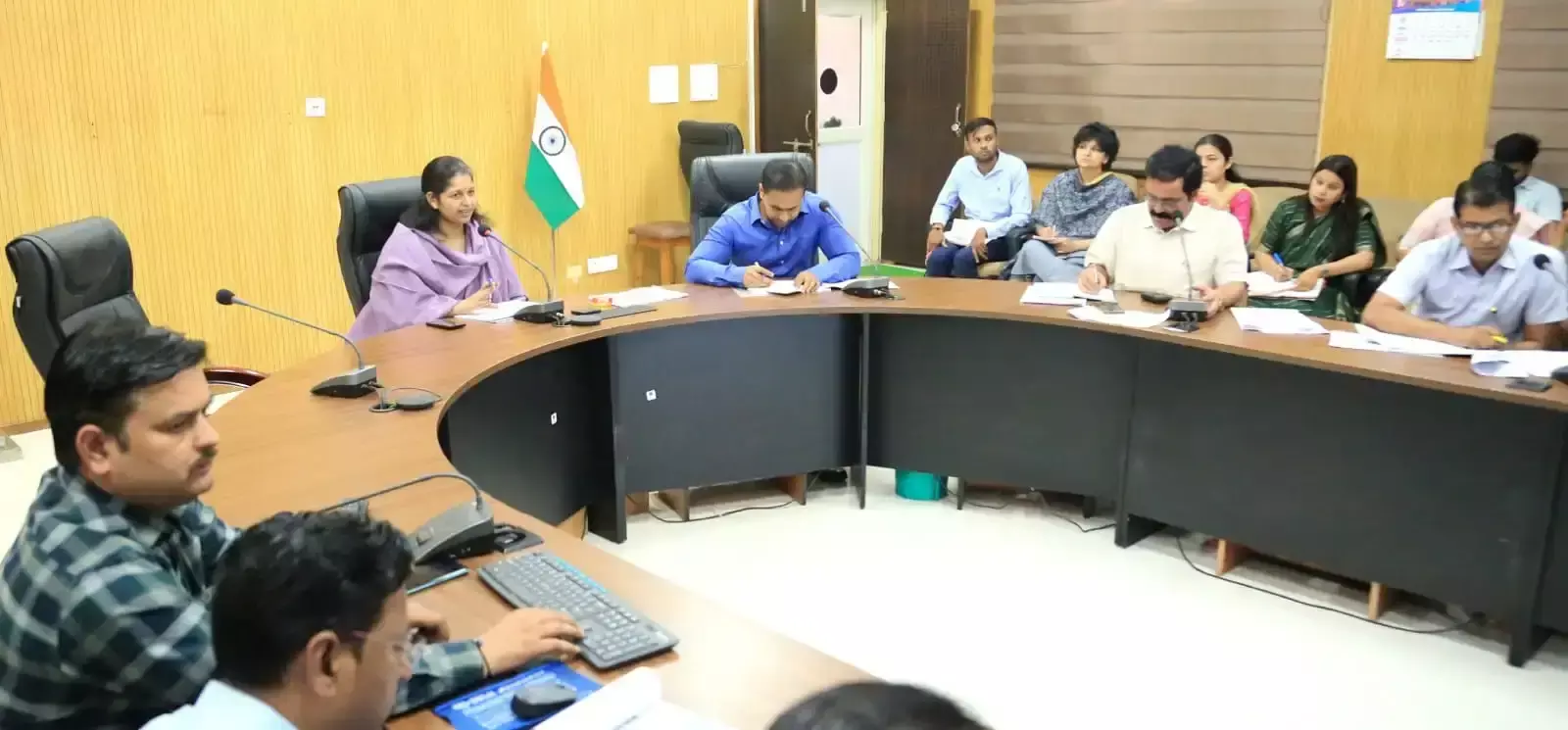 Sagar: कलेक्टर ने कार्रवाई करते हुए नोटिस जारी किया Sagar: कलेक्टर ने कार्रवाई करते हुए नोटिस जारी किया