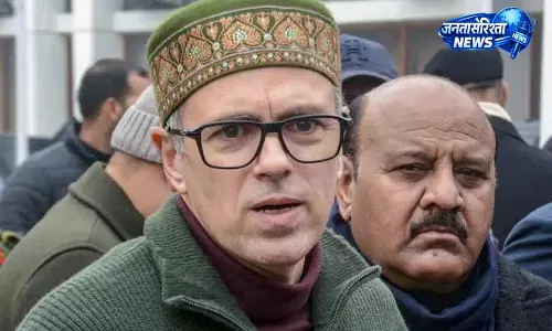 Srinagar UMAR ने शांत किया अटकलों का बाजार: पार्टी मजबूत Srinagar UMAR ने शांत किया अटकलों का बाजार: पार्टी मजबूत