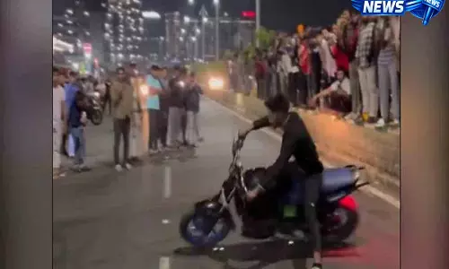 Hyderabad: खतरनाक बाइक स्टंट करने के आरोप में छह गिरफ्तार Hyderabad: खतरनाक बाइक स्टंट करने के आरोप में छह गिरफ्तार