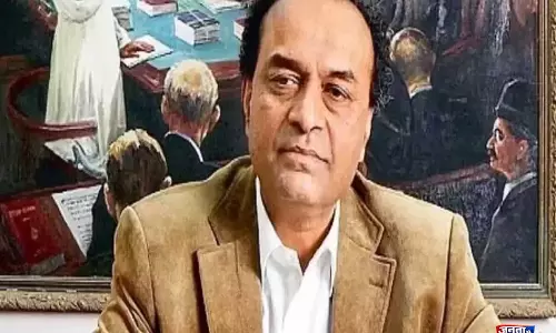 यह एक कृत्रिम संकट है: मुकुल रोहतगी ने कहा कि राज्यपाल को विजय को सरकार बनाने के लिए करना चाहिए था आमंत्रित