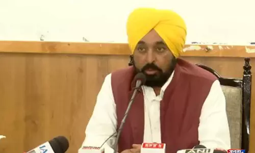 संजीव अरोड़ा के आवास पर ED की छापेमारी के बाद CM भगवंत मान ने ED की कार्रवाई की निंदा की संजीव अरोड़ा के आवास पर ED की छापेमारी के बाद CM भगवंत मान ने ED की कार्रवाई की निंदा की