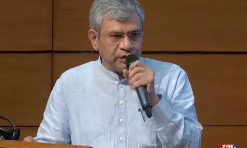 Railway Minister ने ठाणे और मुलुंड के बीच उपनगरीय रेल स्टेशन के निर्माण को दी मंज़ूरी Railway Minister ने ठाणे और मुलुंड के बीच उपनगरीय रेल स्टेशन के निर्माण को दी मंज़ूरी