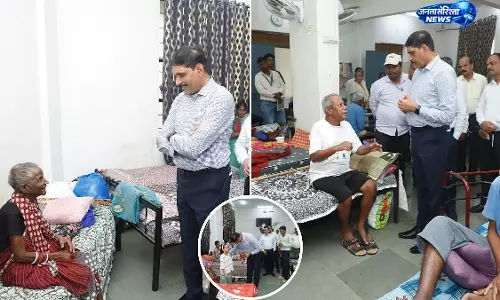 NMMC कमिश्नर का घनसोली शेल्टर का निरीक्षण NMMC कमिश्नर का घनसोली शेल्टर का निरीक्षण