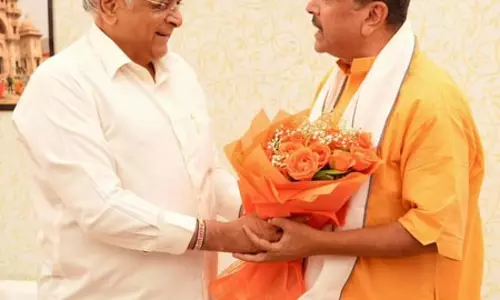 गुजरात के सीएम भूपेंद्र पटेल ने पश्चिम बंगाल के मुख्यमंत्री सुवेंदु अधिकारी को दी बधाई गुजरात के सीएम भूपेंद्र पटेल ने पश्चिम बंगाल के मुख्यमंत्री सुवेंदु अधिकारी को दी बधाई
